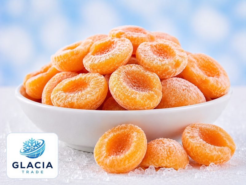 IQF frozen apricot halves